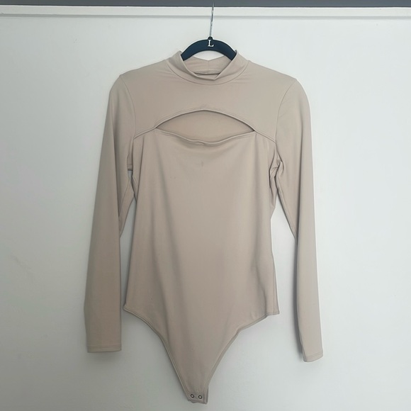 Abercrombie Bodysuit - Picture 1 of 4